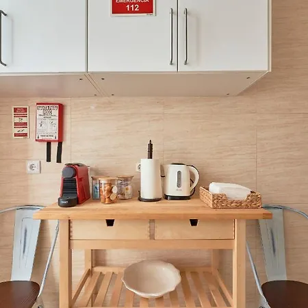 Apartment Spacious In The Perfect Location, By Timecooler *