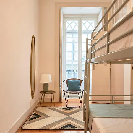 Spacious In The Perfect Location, By Timecooler דירה ליסבון