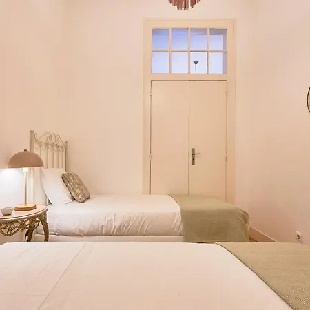 Spacious In The Perfect Location, By Timecooler アパート *