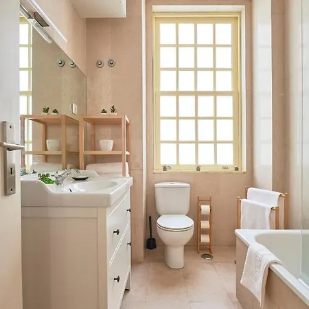 Spacious In The Perfect Location, By Timecooler *